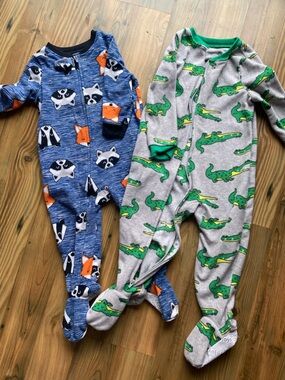 Kids Footed One-Piece Pajamas - Blue Raccoon & Gray Alligator Set